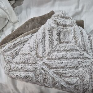 Plush Soft Faux Fur Throw Cream And Tan For Home Decor